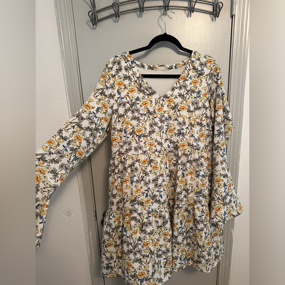 Altard state mini long sleeve dress! Size M